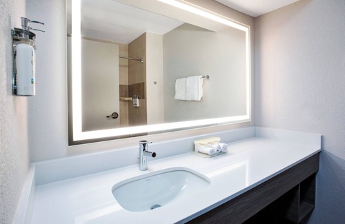 Tyrone Hotel | Holiday Inn Express Silver City by IHG