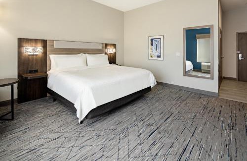Palm Desert Hotel | Holiday Inn Express & Suites Palm Desert - Millennium by IHG