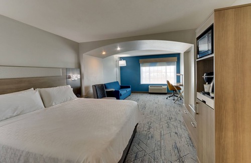 Ardmore Hotel | Holiday Inn Express & Suites Ardmore by IHG