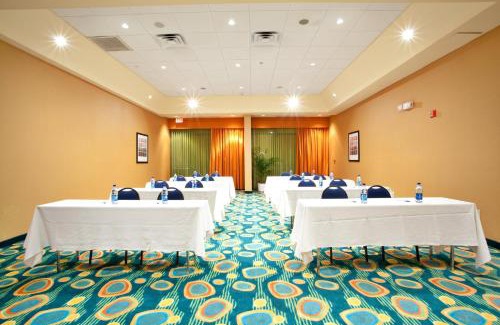 Northeast Virginia Beach Complejo | Holiday Inn Express & Suites VA Beach Oceanfront by IHG