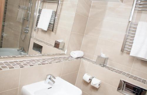 Seaton Burn Hotel | Holiday Inn Newcastle Gosforth Park by IHG