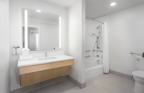 Surfside Beach Complejo | Holiday Inn Resort Oceanfront at Surfside Beach by IHG