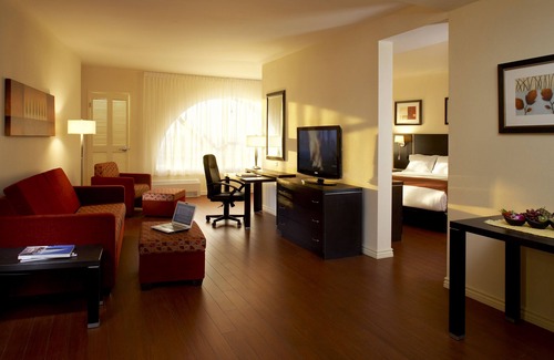 Lachine Hotel | Holiday Inn Hotel & Suites Montreal Airport by IHG