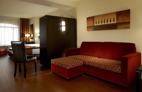 Lachine Hotel | Holiday Inn Hotel & Suites Montreal Airport by IHG