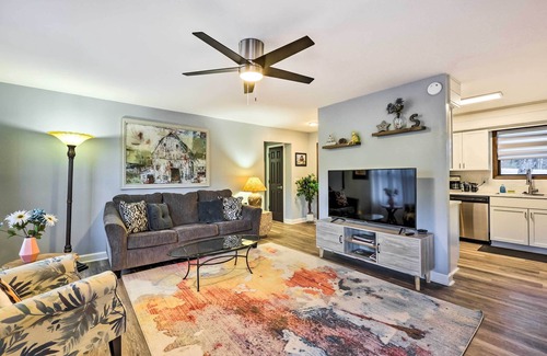 Eureka Springs Casa | Holiday Island Home: Mountain View + Hot Tub!