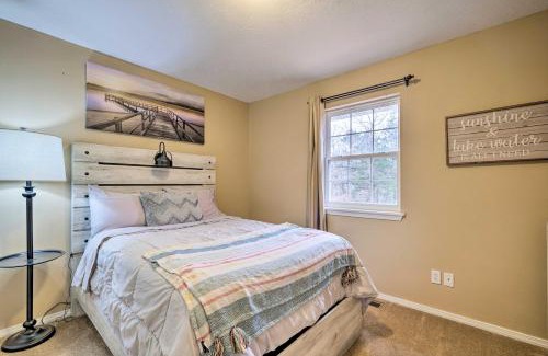 Eureka Springs Casa | Holiday Island Home Fire Pit and Boat Parking!