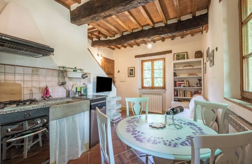 Castelnuovo Berardenga Casa | Casa Vacaciones "Forestería independiente en el Chianti" con Piscina, Jardín y Wi-Fi