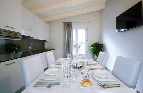 Rovittello Casa | Casa en Sicilia con Piscina y Vistas al Etna