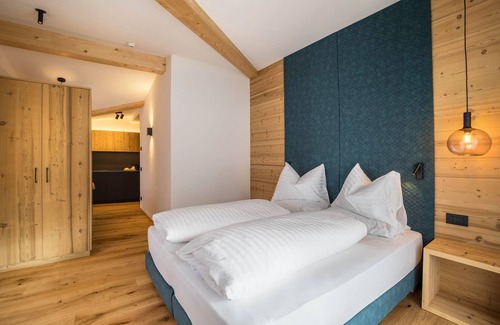 Mareo Casa | Holiday Apartment "Alnö Alcrep 3" with Mountain View, Shared Heated Pool & Shared Sauna