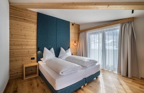 Mareo Casa | Holiday Apartment "Alnö Alcrep 3" with Mountain View, Shared Heated Pool & Shared Sauna