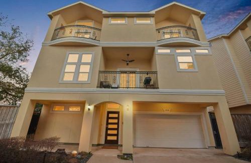 Shady Acres Casa | Holiday Luxurious 6BR 3,5BA Wifi And Pool
