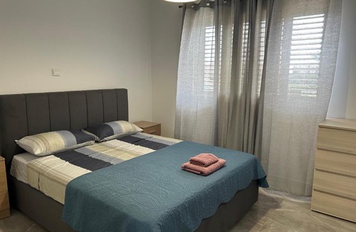 Old Town Apartamento | Holiday Mandria apt with pool