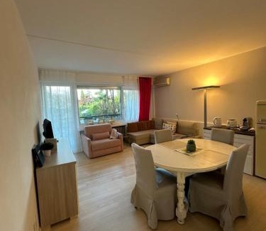 Bissone Apartamento | Holiday on The Lake Lugano 2