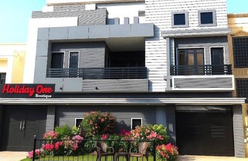 Gulshan-e-Iqbal Casa | Holiday One Sunrise hotel