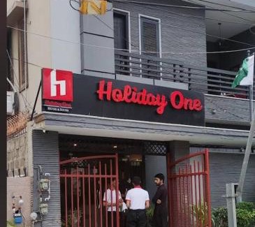 Gulshan-e-Iqbal Casa | Holiday One Sunrise hotel
