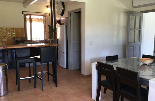 Fontvieille Chalet De Esquí | Casa con aire acondicionado y piscina en Fontvieille, Alpilles 8 personas