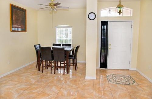 Poinciana Casa | Holiday Rest