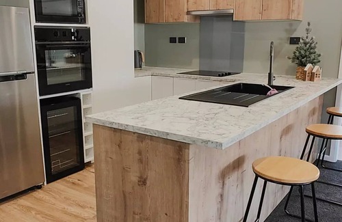Lowburn Casa | Holiday retreat in the heart of old Cromwell!