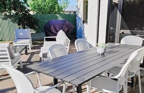 Lowburn Casa | Holiday retreat in the heart of old Cromwell!