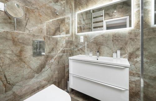 Polanica-Zdroj Apartamento | Holiday studio with balcony, indoor pool, sauna