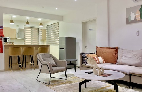 Teshie Apartamento | Holiday Suite w/free Wi-Fi for honeymoon, families and friends and office work