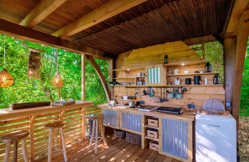 Saint-Paul-de-Vence Chalet De Esquí | Apartamento vacacional "Rey Louie y Mowgli" con piscina natural compartida y 2 terrazas privadas