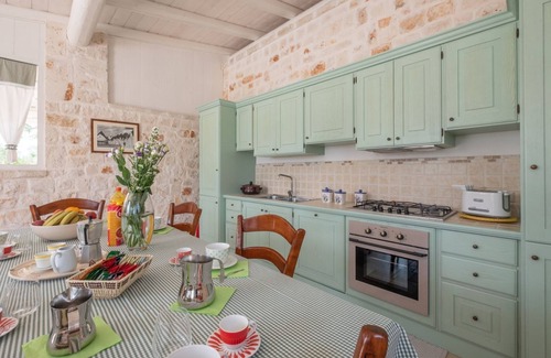 Castellana Grotte Villa | alquiler vacaciones gran chalet italia, bari, puglia, apulia, trulli, piscina, wifi, villa italiana a largo plazo a largo plazo
