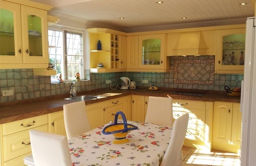 Benidorm Villa | "Holiday villa Albir - Alfaz del Pi" con vistas a la montaña, piscina, A/A y Wi-Fi