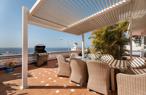 Costa Adeje Villa | Villa de vacaciones 'Marbella-piscina climatizada privada' con vistas al mar
