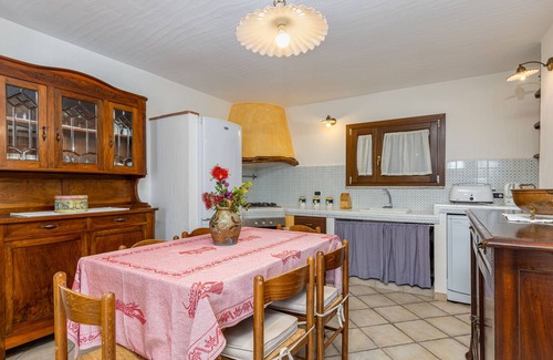 Arzachena Complejo | Villa "Parco Villa delle Aie" con Wi-Fi, A/C, piscina, jardín y terraza; admite mascotas