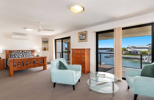 Yamba Casa | AMARILLO - Spacious waterfront home