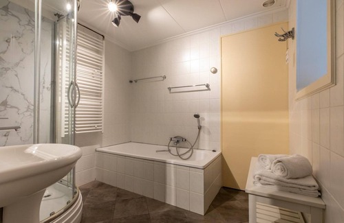 Biggekerke Cabaña | Holidayhome - Dorpsstraat 25 | Biggekerke 'Bij ons achter!'