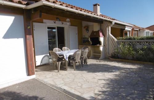 Narbonne-Plage Complejo | HOLIDAYLAND BAIE DES OLIVIERS VILLA 36m2 1chambre fermée 6 couchages ou VILLA 41M2 2chambres fermées 7 couchages