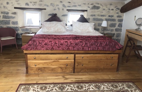 Lagrasse Apartamento | Vacaciones en Lagrasse. Impresionante apartamento medieval situado en jardín amurallado con piscina