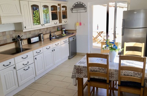 Lagrasse Apartamento | Vacaciones en Lagrasse - Terraza Apartamento con terraza privada y vistas al jardín.