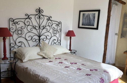 Lagrasse Apartamento | Vacaciones en Lagrasse. Impresionante apartamento medieval situada en el jardín amurallado con piscina