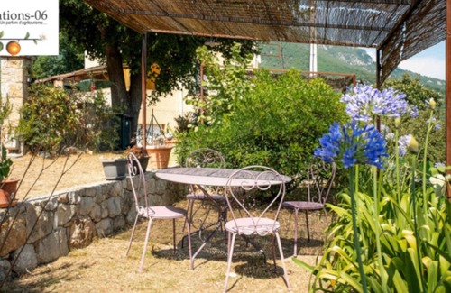Le Bar-sur-Loup Casa | Ubicaciones-06 La Maison De Noelie 1er piso Casa rural de 4 estrellas en agroturismo