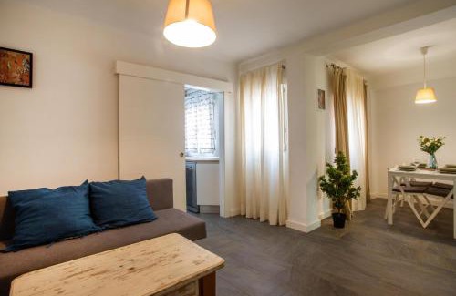 San Felipe Neri Apartamento | Holidays2Malaga Alta City center Renovated 2 bedrooms apartment WiFi