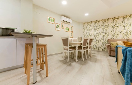 San Felipe Neri Apartamento | Holidays2Malaga Suite 2 Planta Baja y adaptado