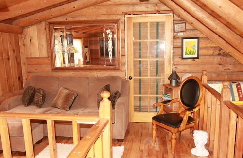 Wrightwood Casa | Holistic Health Day Spa and Lodging. Unit 2 Pampering in the Big Pines