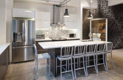 Downtown Montreal Apartamento | Holland Hotel by Simplissimmo