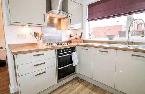 Annesley Woodhouse Cabaña | HOLLINWELL VIEW, family friendly, with hot tub in Kirkby-In-Ashfield