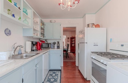 Cape May Casa | Holly Cottage at Shunpike Pond
