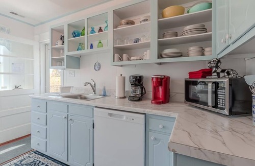 Cape May Casa | Holly Cottage at Shunpike Pond