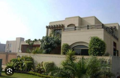 Lahore Apartamento | Holly family Hotel