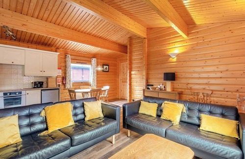 Kenwick Cabaña | Holly Lodge - UK37185