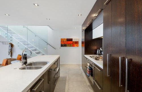 Saint Albans Casa | Holly Road Executive Townhouse