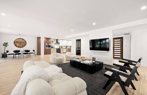 The Bird Streets Casa | Hollywood Hills Haven withnLuxurious Pool