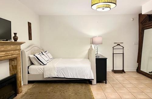 Hollywood Hills Casa | Hollywood Hills Homestay