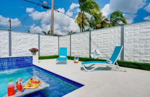 Boulevard Heights Casa | Hollywood Home w Pool Jacuzzi BBQ and Pool Table